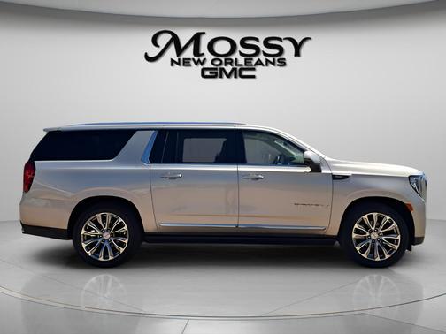Pearl Beige Metallic 2021 GMC Yukon XL Denali