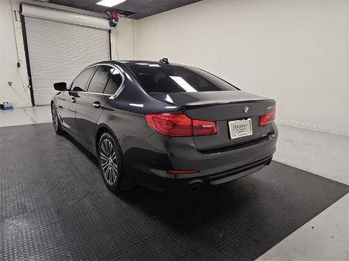 2017 BMW 530 530i