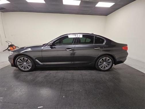 2017 BMW 530 530i