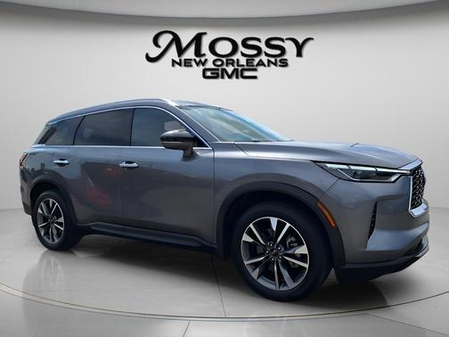 Gray 2024 INFINITI QX60 Luxe