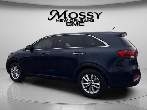 Blue 2019 Kia Sorento LX