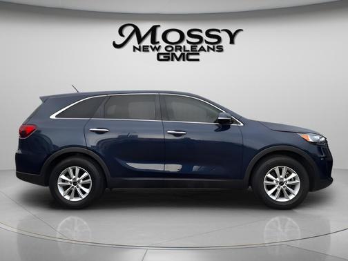 Blue 2019 Kia Sorento LX