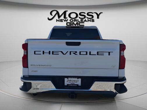 Summit White 2024 Chevrolet Silverado 1500 LT