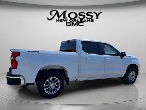 Summit White 2024 Chevrolet Silverado 1500 LT