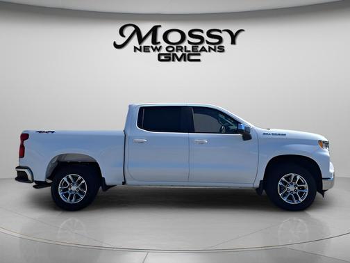 Summit White 2024 Chevrolet Silverado 1500 LT