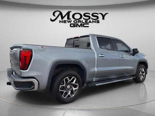 Sterling Metallic 2024 GMC Sierra 1500 SLT