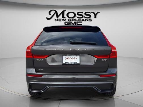 2025 Volvo XC60 B5 Plus