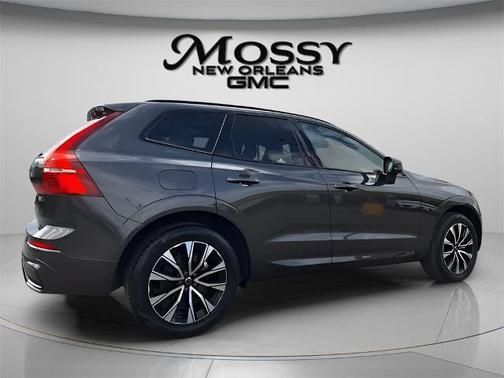 2025 Volvo XC60 B5 Plus