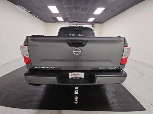 2024 Nissan Titan SV
