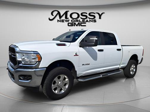 White 2024 RAM 2500 Big Horn Crew Cab 4x4 6'4' Box