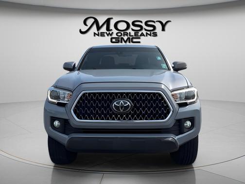 Gray 2018 Toyota Tacoma SR5