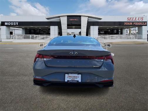 2021 Hyundai ELANTRA SE