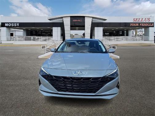 2021 Hyundai ELANTRA SE