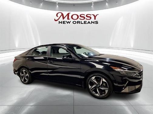 2022 Hyundai ELANTRA Limited