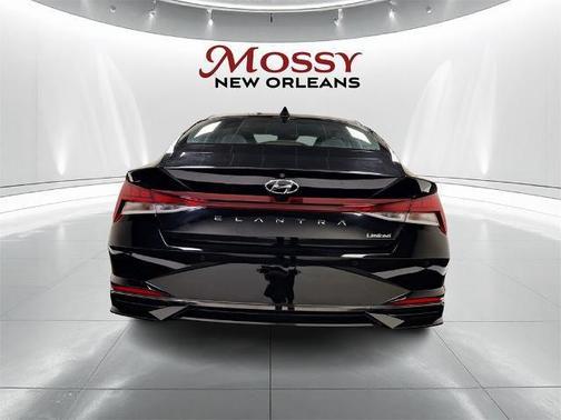 2022 Hyundai ELANTRA Limited