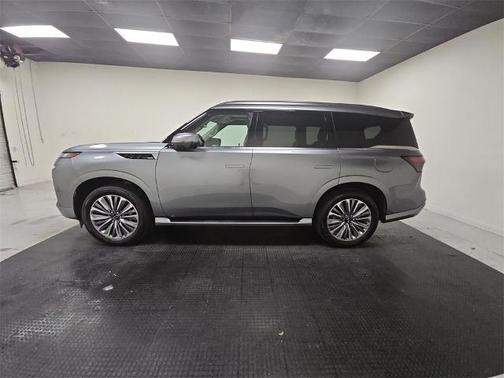2025 INFINITI QX80 SENSORY AWD