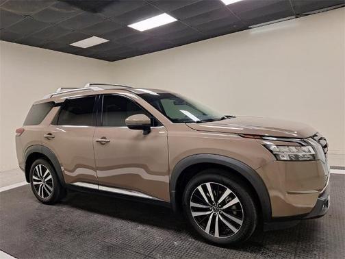 2023 Nissan Pathfinder Platinum 4WD