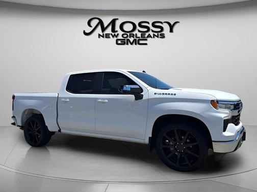 Summit White 2024 Chevrolet Silverado 1500 LT