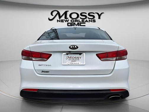 White 2017 Kia Optima LX
