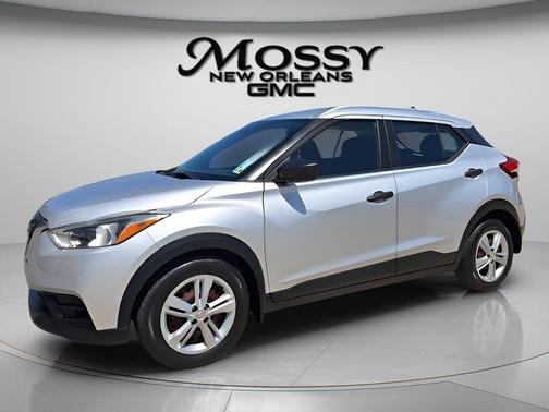 Silver 2018 Nissan Kicks S