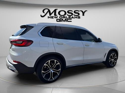 White 2022 BMW X5 sDrive40i