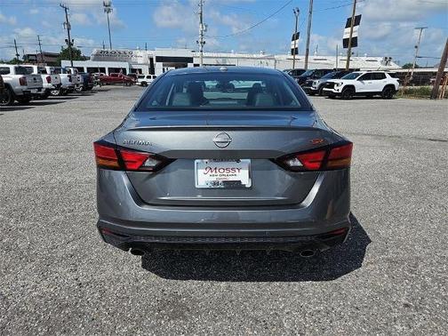 2023 Nissan Altima SR FWD