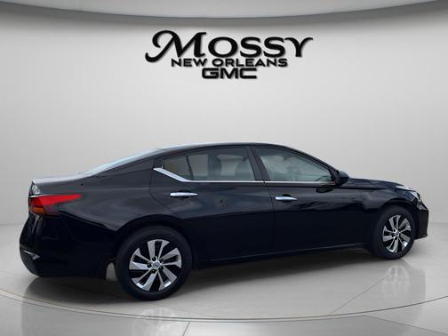 Black 2024 Nissan Altima S FWD