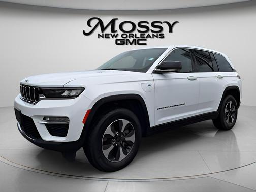 White 2022 Jeep Grand Cherokee 4xe Base