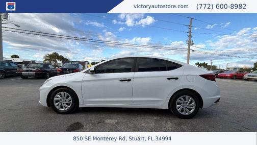 2019 Hyundai ELANTRA SE