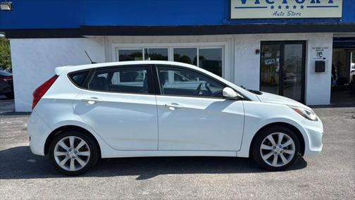 2013 Hyundai Accent SE