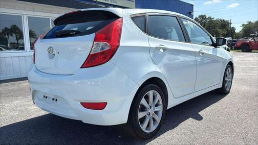 2013 Hyundai Accent SE