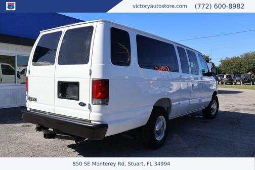 2003 Ford E350 Super Duty XL Extended Van 3D