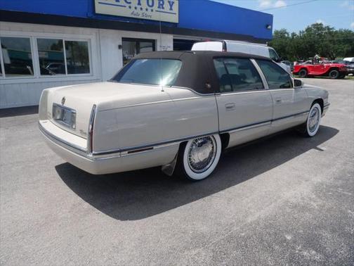 1996 Cadillac DeVille Base