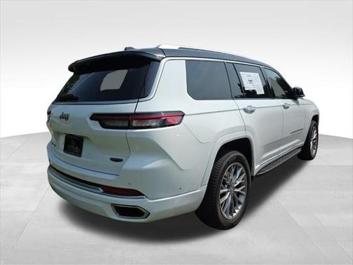 2022 Jeep Grand Cherokee L Summit