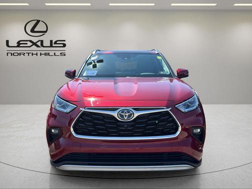 Pearl 2021 Toyota Highlander Hybrid Platinum