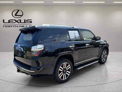Midnight Black Metallic 2017 Toyota 4Runner Limited