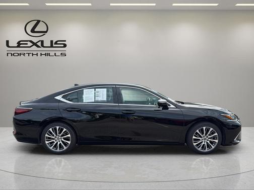 Obsidian 2021 Lexus ES 350 Base