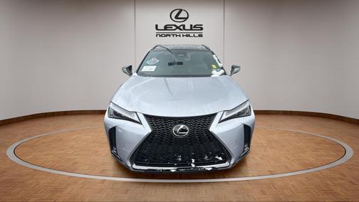 2025 Lexus UX 300h F SPORT Design