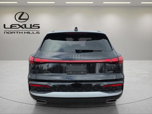 2025 Audi Q5 Prestige TFSI quattro S tronic