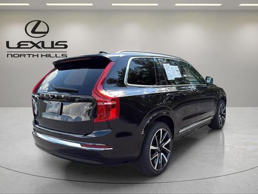 Onyx Black Metallic 2024 Volvo XC90 B6 Ultimate Bright Theme 7-Seater