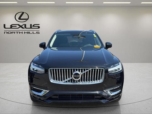 Onyx Black Metallic 2024 Volvo XC90 B6 Ultimate Bright Theme 7-Seater