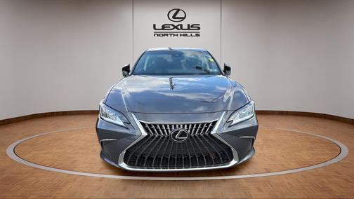 2023 Lexus ES 250 Base