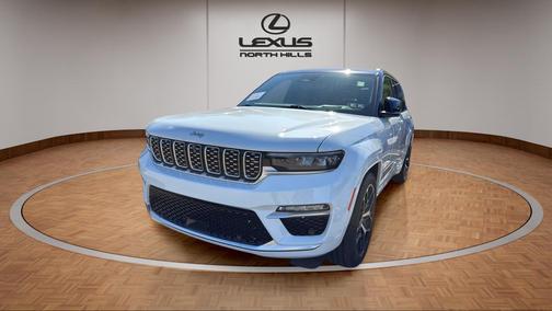 2023 Jeep Grand Cherokee Summit
