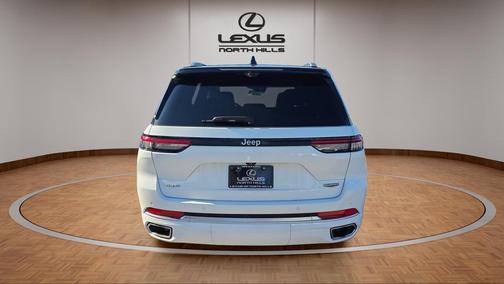 2023 Jeep Grand Cherokee Summit