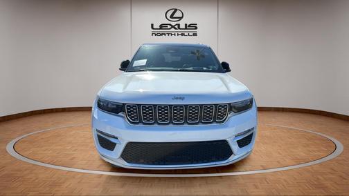 2023 Jeep Grand Cherokee Summit