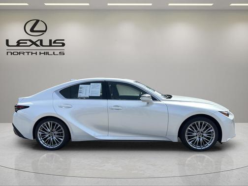 2022 Lexus IS 300 Base