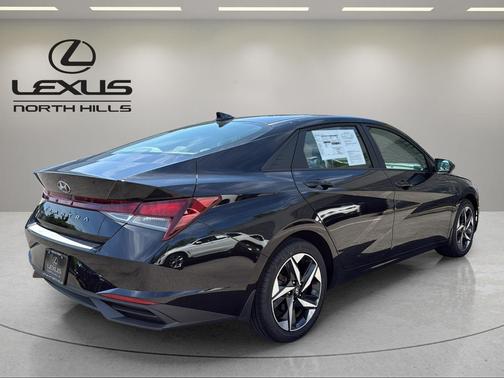 Phantom Black 2023 Hyundai ELANTRA SEL