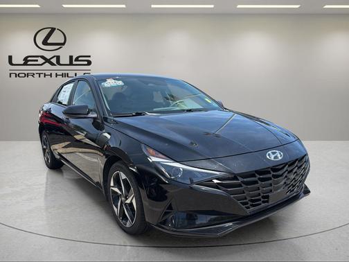 Phantom Black 2023 Hyundai ELANTRA SEL