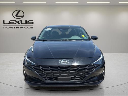 Phantom Black 2023 Hyundai ELANTRA SEL