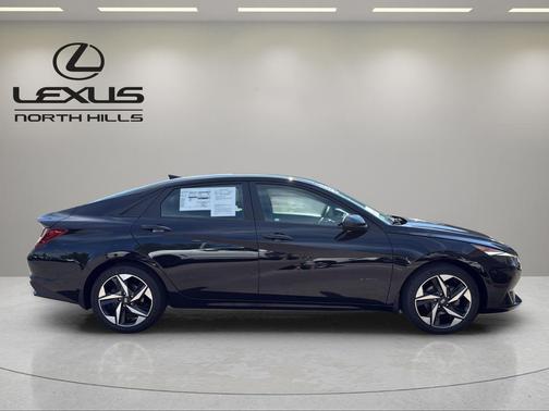 Phantom Black 2023 Hyundai ELANTRA SEL